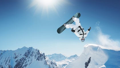 开云官网-悲喜两重天，德布劳内绝杀封神，梅西吞下三连败苦果